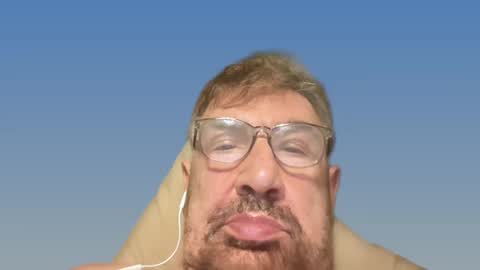 Snapshot of champsex305610 chatting on 03-04-25, 06:50 champsex305610 online show from 03-04-25, 06:50