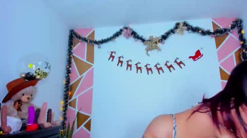  Chanel Parker  online show from 12-18-25, 12:38