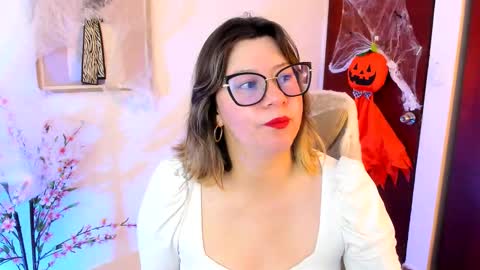 Snapshot of chanell_taylor_ chatting on 10-17-25, 01:25 chanell online show from 10-17-25, 01:25