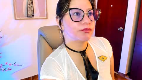 chanell online show from 11-10-25, 12:48