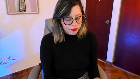 chanell online show from 11-12-25, 09:21