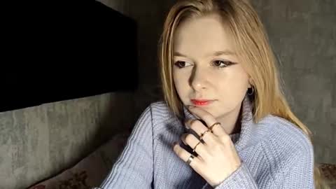 Lia online show from 12-19-25, 07:26