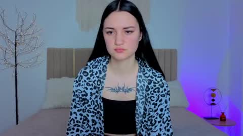 Snapshot of chanelsecrett chatting on 05-23-26, 08:07 Evelina online show from 05-23-26, 08:07