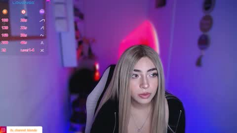 Snapshot of channel_blonde_a chatting on 02-12-26, 08:59 channel_blonde_a online show from 02-12-26, 08:59