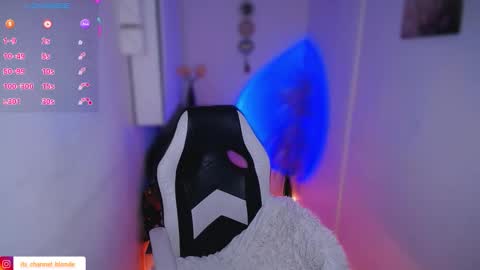 Snapshot of channel_blonde_a chatting on 03-13-26, 08:26 channel_blonde_a online show from 03-13-26, 08:26