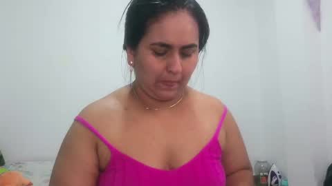 Snapshot of chantal1415 chatting on 05-31-26, 02:31 chantal1415 online show from 05-31-26, 02:31