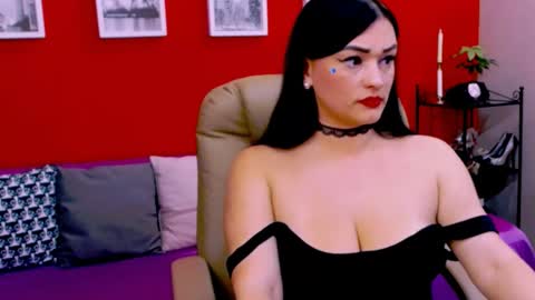 The Queen online show from 11-14-25, 11:13