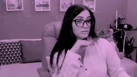 The Queen online show from 03-07-26, 12:18