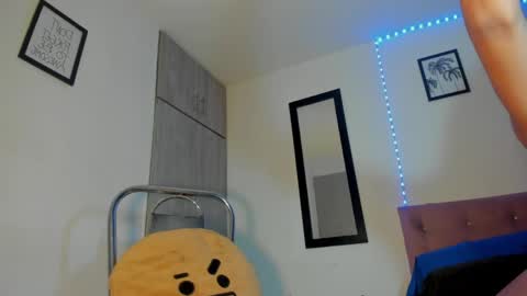 chantellebony online show from 05-26-26, 04:41