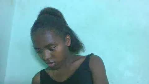 Snapshot of chanteuse655720 chatting on 04-19-26, 06:10 chanteuse655720 online show from 04-19-26, 06:10