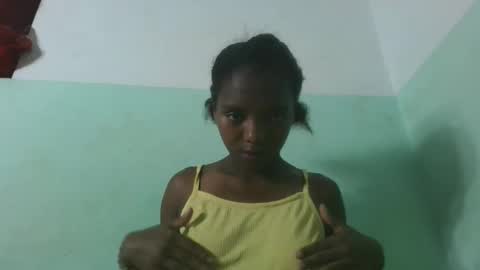 Snapshot of chanteuse655720 chatting on 04-26-26, 03:26 chanteuse655720 online show from 04-26-26, 03:26