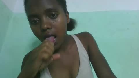Snapshot of chanteuse655720 chatting on 04-26-26, 04:37 chanteuse655720 online show from 04-26-26, 04:37