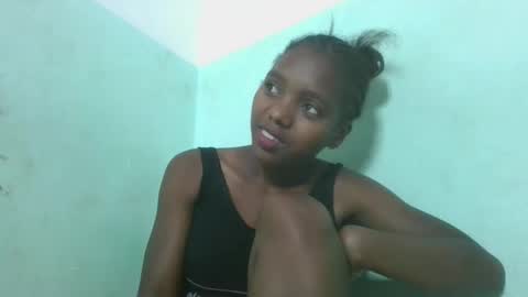 Snapshot of chanteuse655720 chatting on 04-30-26, 06:20 chanteuse655720 online show from 04-30-26, 06:20