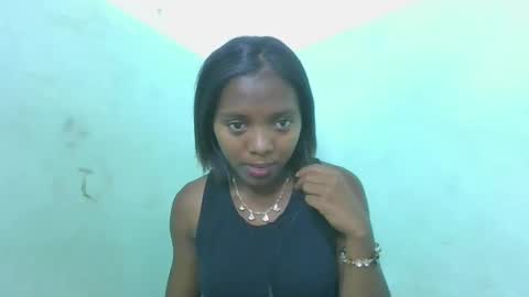Snapshot of chanteuse655720 chatting on 05-09-26, 06:18 chanteuse655720 online show from 05-09-26, 06:18