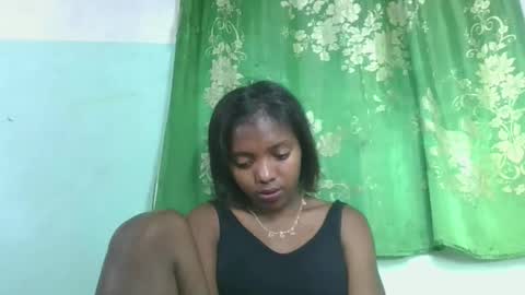 Snapshot of chanteuse655720 chatting on 05-12-26, 04:09 chanteuse655720 online show from 05-12-26, 04:09