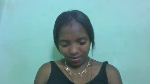Snapshot of chanteuse655720 chatting on 05-15-26, 07:04 chanteuse655720 online show from 05-15-26, 07:04
