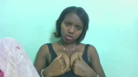 Snapshot of chanteuse655720 chatting on 05-15-26, 07:10 chanteuse655720 online show from 05-15-26, 07:10
