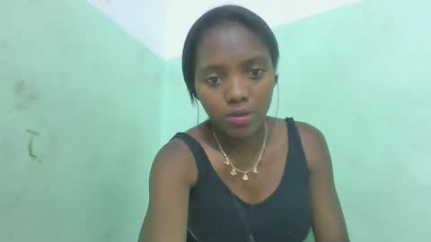 Snapshot of chanteuse655720 chatting on 05-19-26, 05:19 chanteuse655720 online show from 05-19-26, 05:19