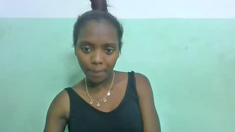 Snapshot of chanteuse655720 chatting on 05-23-26, 06:40 chanteuse655720 online show from 05-23-26, 06:40