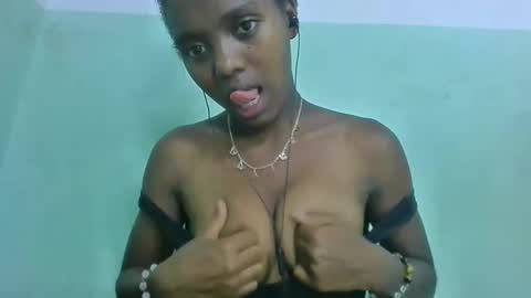 Snapshot of chanteuse655720 chatting on 05-23-26, 06:45 chanteuse655720 online show from 05-23-26, 06:45