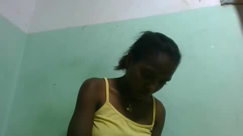 Snapshot of chanteuse655720 chatting on 06-07-26, 07:45 chanteuse655720 online show from 06-07-26, 07:45