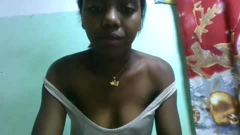 Snapshot of chanteuse655720 chatting on 06-08-26, 05:08 chanteuse655720 online show from 06-08-26, 05:08