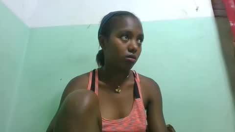 Snapshot of chanteuse655720 chatting on 06-11-26, 05:27 chanteuse655720 online show from 06-11-26, 05:27