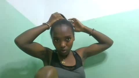 Snapshot of chanteuse655720 chatting on 06-13-26, 12:25 chanteuse655720 online show from 06-13-26, 12:25