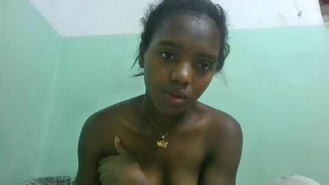 Snapshot of chanteuse655720 chatting on 06-16-26, 04:26 chanteuse655720 online show from 06-16-26, 04:26