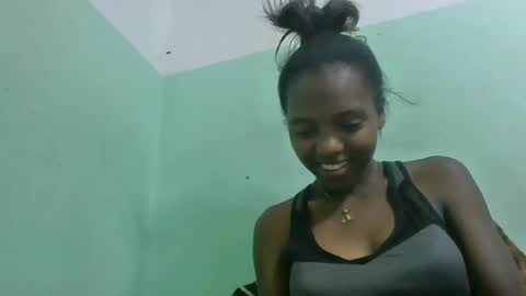 Snapshot of chanteuse655720 chatting on 06-17-26, 07:04 chanteuse655720 online show from 06-17-26, 07:04