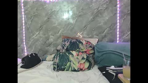 Zaria Vixen online show from 10-11-25, 12:43