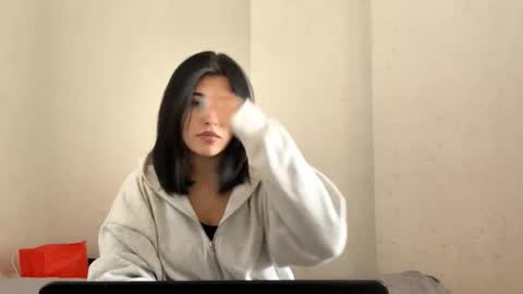 Lola online show from 11-30-25, 07:56