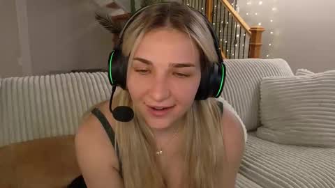 char  online show from 02-25-26, 01:26