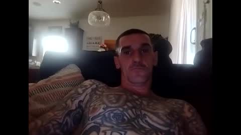 Snapshot of charles1889 chatting on 09-27-25, 05:29 charles1889 online show from 09-27-25, 05:29