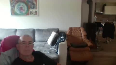charles6064 online show from 05-10-26, 11:37
