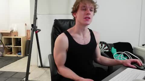 Snapshot of charles_dreams chatting on 11-23-25, 03:01 CHARLES DREAMS online show from 11-23-25, 03:01