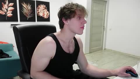 Snapshot of charles_dreams chatting on 11-29-25, 09:40 CHARLES DREAMS online show from 11-29-25, 09:40