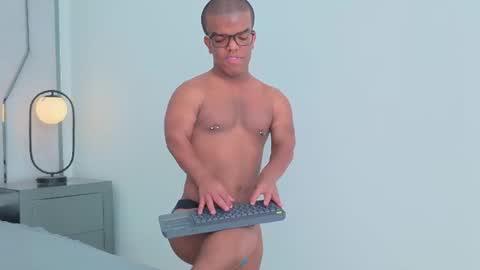charlie_walkerr online show from 06-19-26, 07:17