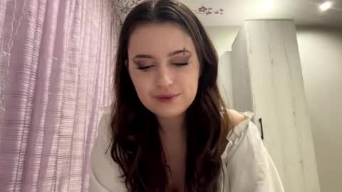 Snapshot of charlieluersen chatting on 01-15-26, 04:33 Freya online show from 01-15-26, 04:33