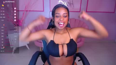 Charlote  online show from 01-24-25, 01:36