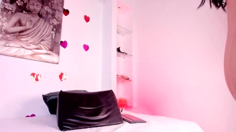 Charlote online show from 02-16-25, 02:09