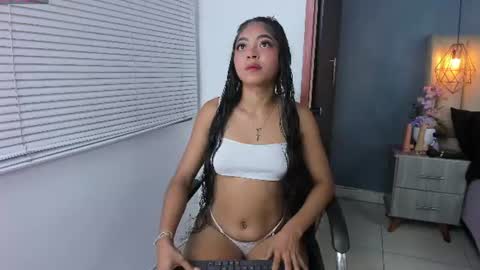 Snapshot of charlothe_01 chatting on 06-16-26, 10:45 Charlot online show from 06-16-26, 10:45