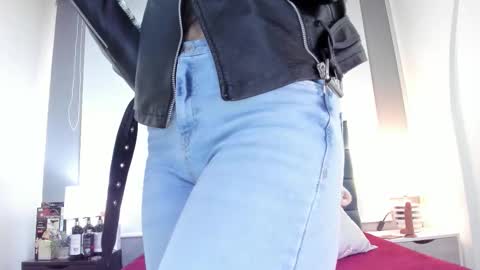 Charlott online show from 11-11-25, 03:56