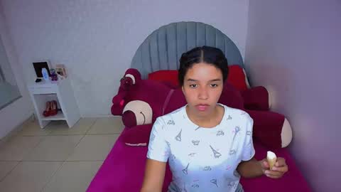 Snapshot of charlotte_0309 chatting on 03-12-26, 05:30 charlotte online show from 03-12-26, 05:30