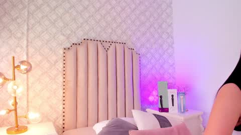   Charlotte  online show from 01-09-25, 07:18