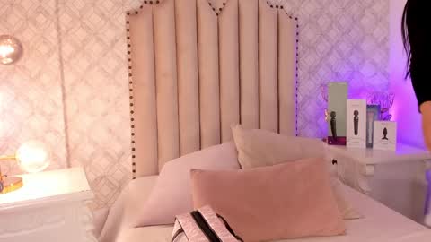   Charlotte  online show from 02-09-25, 08:02