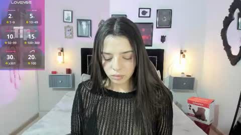 Snapshot of charlotte__benett chatting on 07-06-26, 05:37 Charlotte online show from 07-06-26, 05:37