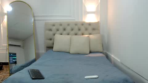 charlottte y dante online show from 12-02-25, 03:34