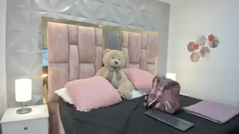 Charlotte Icee online show from 03-16-26, 03:49