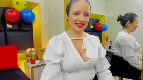 charlotte_monnroe online show from 06-25-26, 01:15